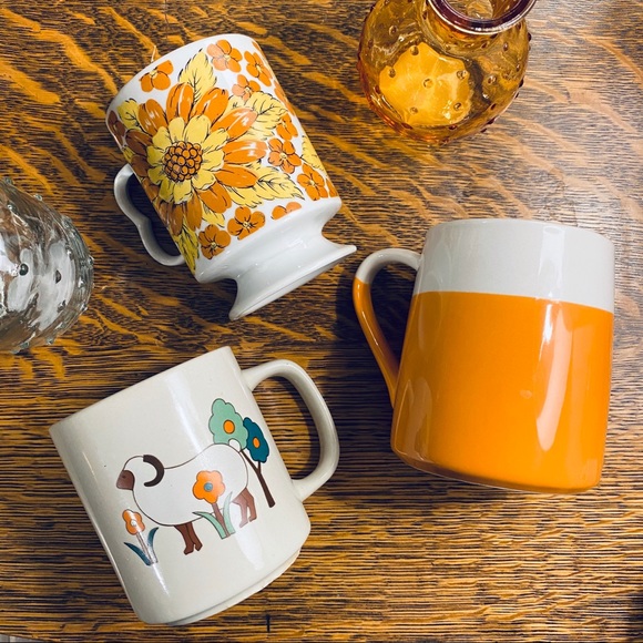 Vintage Other - Adorable Orange Tone Vintage Mug Set of Two